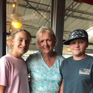 Meet your Posher, Rhonda